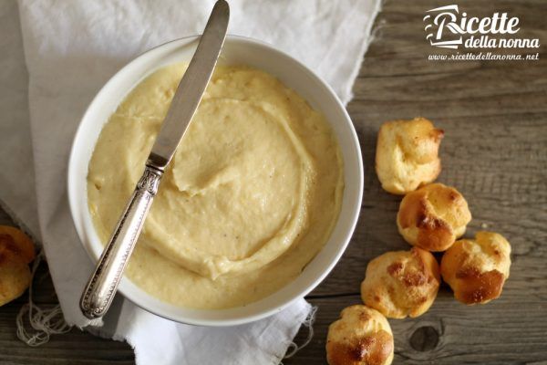 Come fare la crema pasticcera senza uova per chi è allergico alle uova o vuole una crema pasticcera light