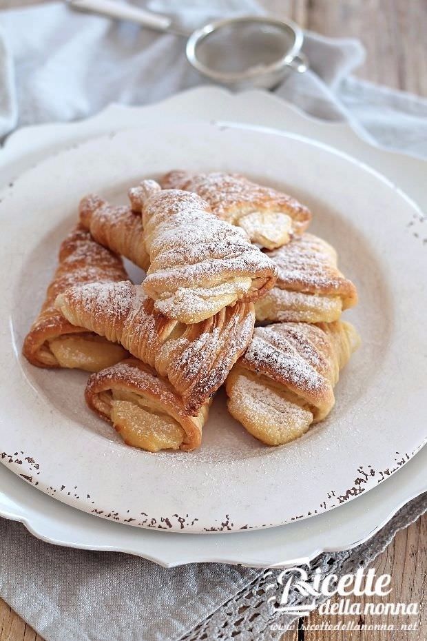 Foto Sfogliatelle ricce napoletane - ricetta veloce