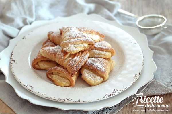 Sfogliatelle ricce napoletane (ricetta veloce)