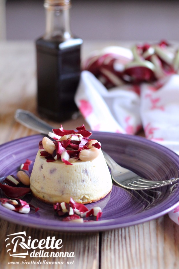 Foto flan di canellini al radicchio e aceto balsamico