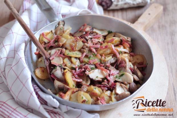 Ricetta rosticciata di patate e funghi alla trentina