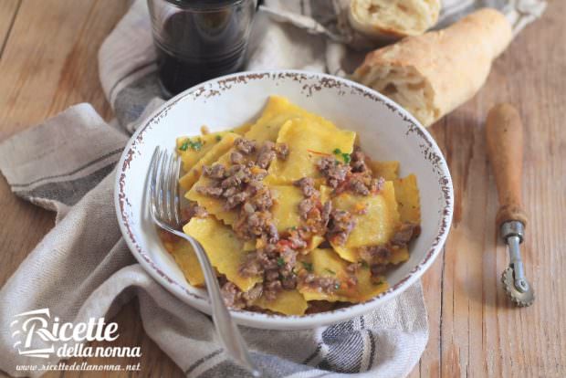 Ricetta spoja lorda al ragù bianco