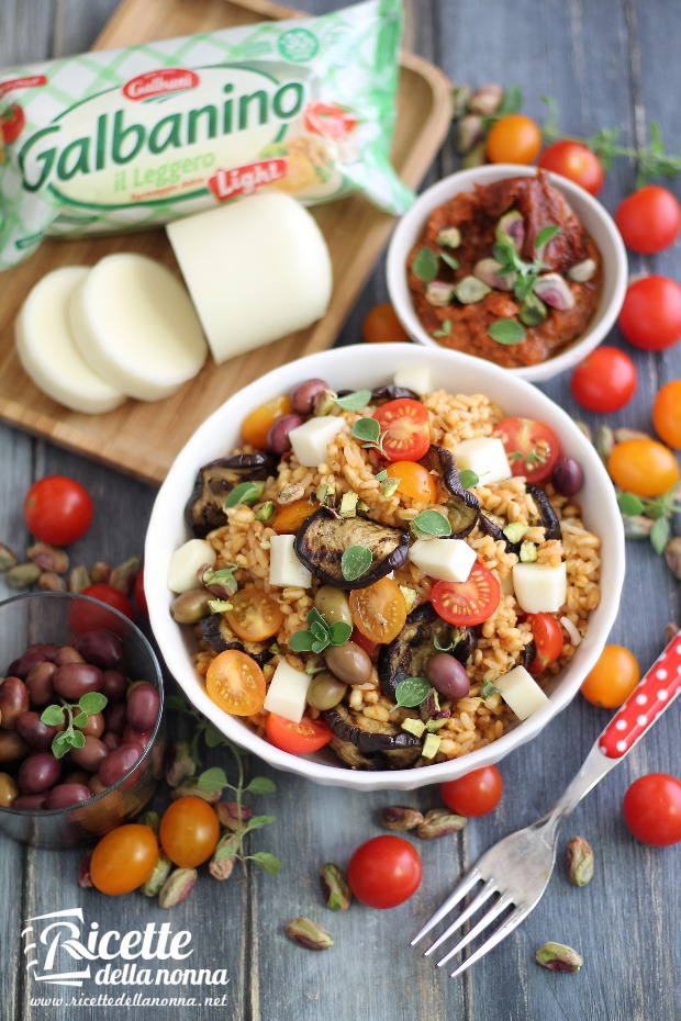 Foto insalata di cereali e galbanino light