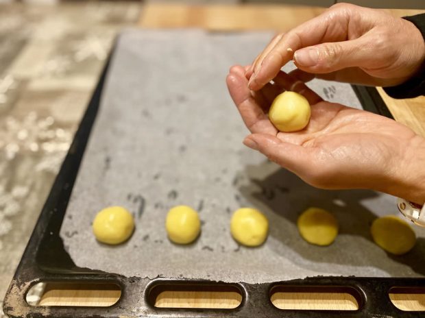 Preparazione pesche dolci