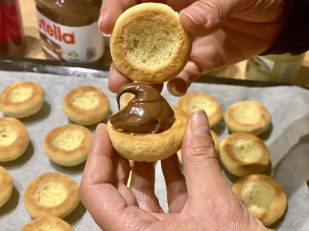 Preparazione pesche dolci