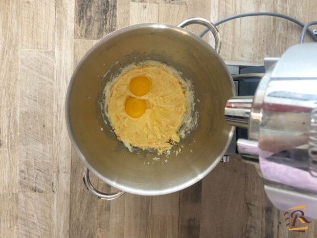 Preparazione della torta all'arancia