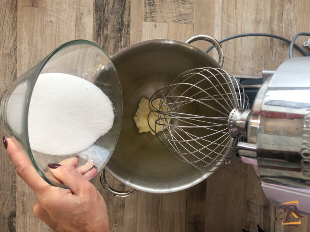 Preparazione della torta all'arancia