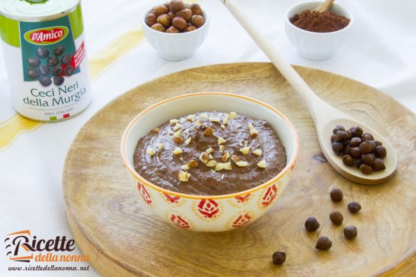 Hummus dolce al cacao