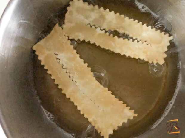 Preparazione chiacchiere di Carnevale