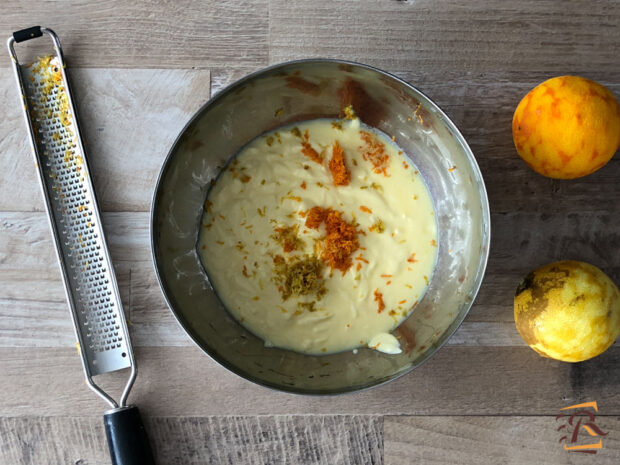 Preparazione castagnole con ricotta