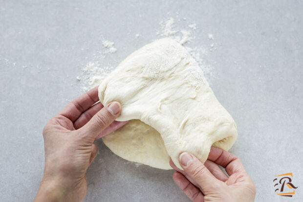 Preparazione focaccia genovese