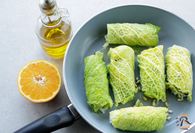 Preparazione involtini di verza