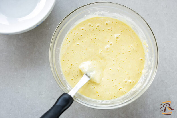 Preparazione torta al limone senza burro