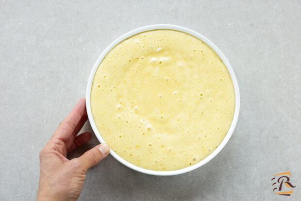 Preparazione torta al limone senza burro