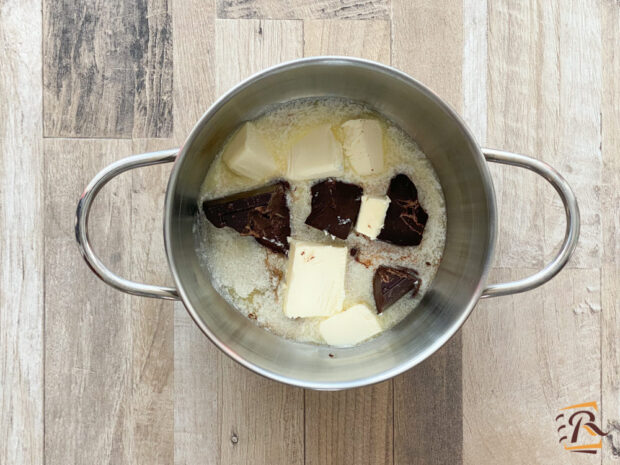 Preparazione torta cioccolatino