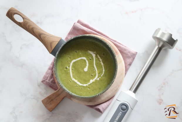 Preparazione vellutata di zucchine