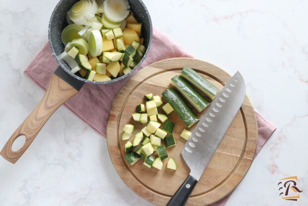 Preparazione vellutata di zucchine