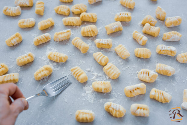 Preparazione gnocchi di patate