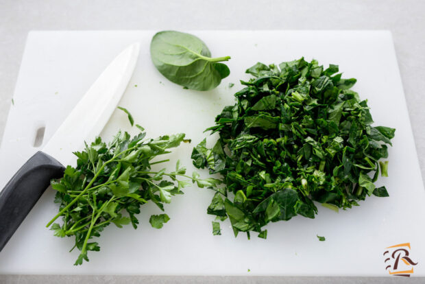 Preparazione minestrone di verdure