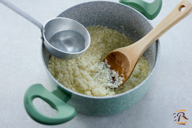 Preparazione risotto al limone