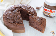 Torta alla Nutella, un soffice trionfo di gusto per le occasioni speciali