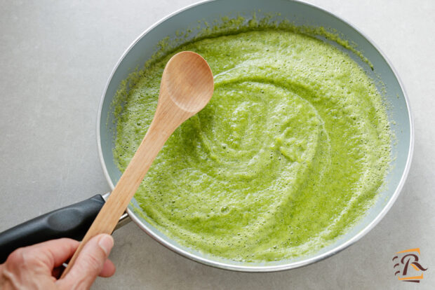 Come fare la pasta con la crema di zucchine