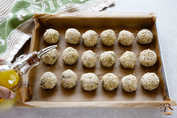 Come fare le polpette di melanzane al forno