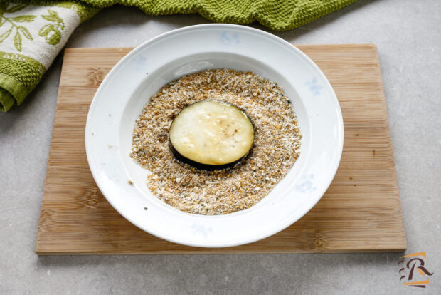 Come fare le cotolette di melanzane