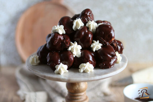 Profiteroles al cioccolato