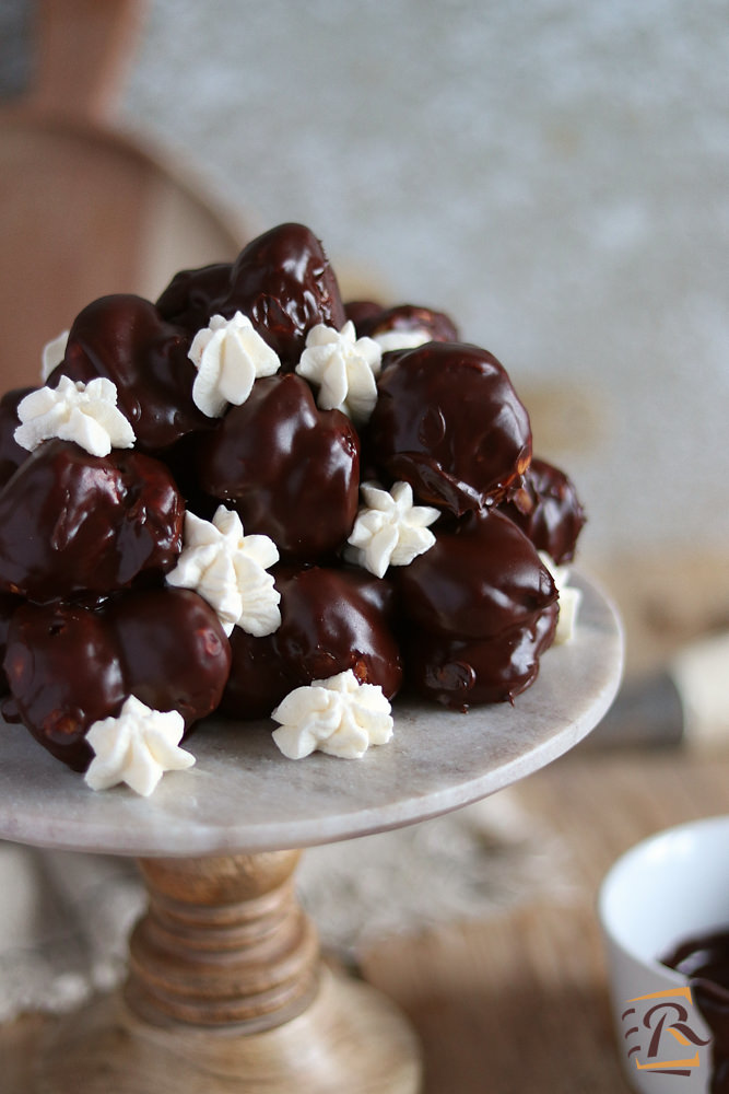 Profiteroles al cioccolato