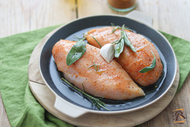 Petto di pollo al forno saporito