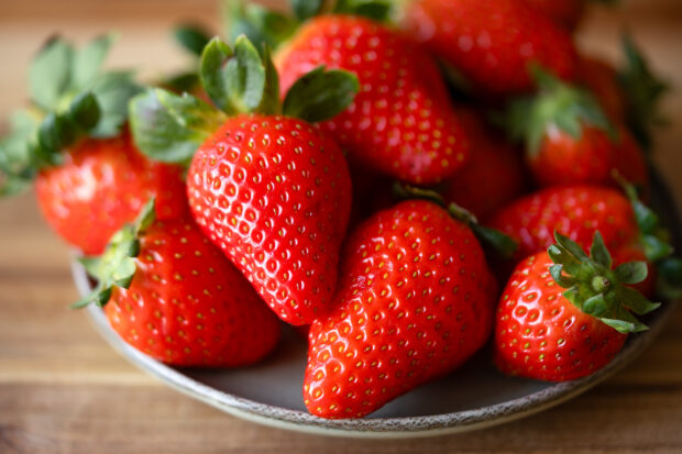 Colore rosso delle fragole