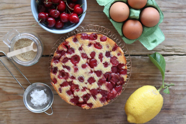 Torta capovolta alle ciliegie