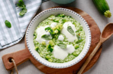 Risotto alle zucchine, un piatto leggero perfetto per il dopofeste