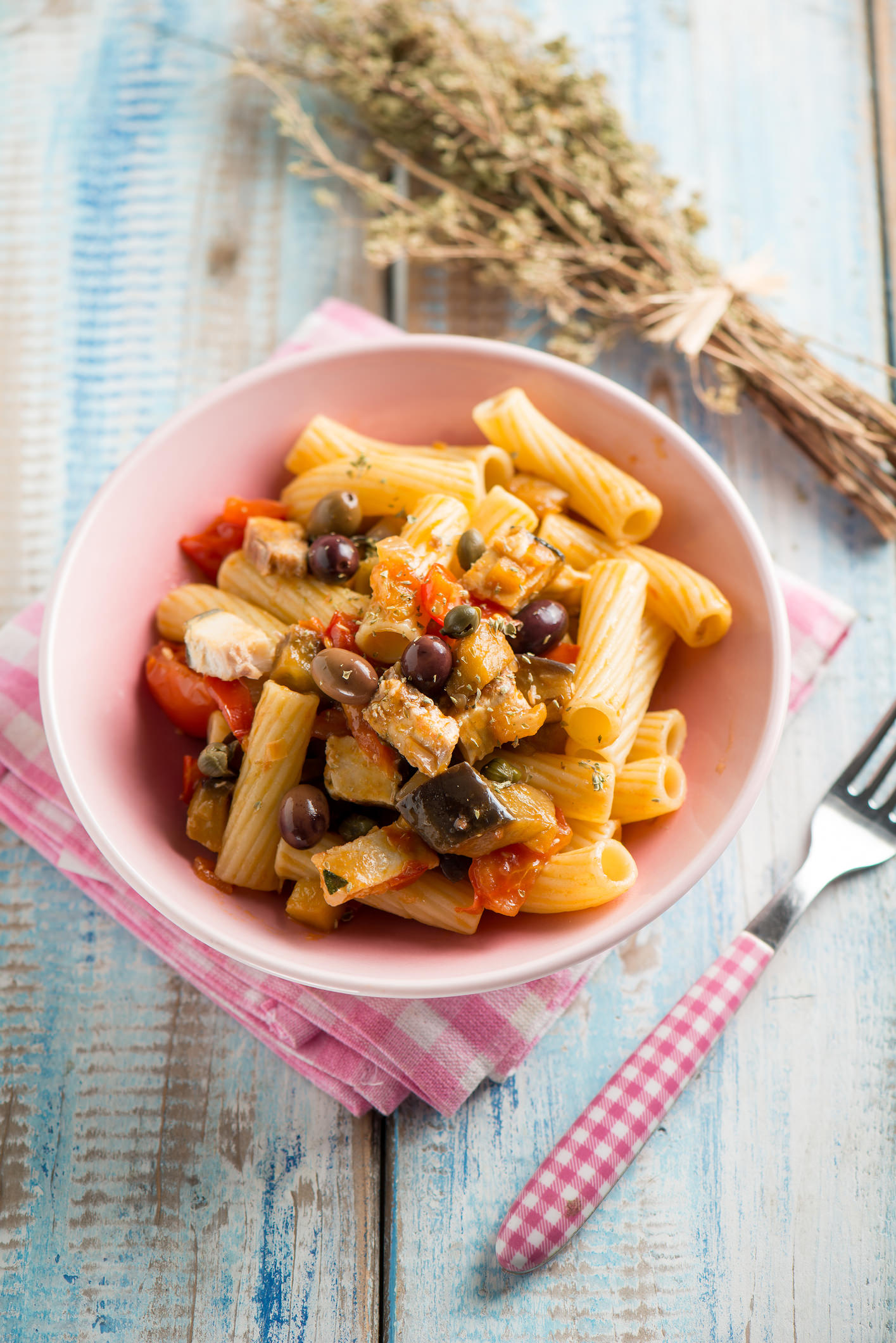 Pasta melanzane e tonno