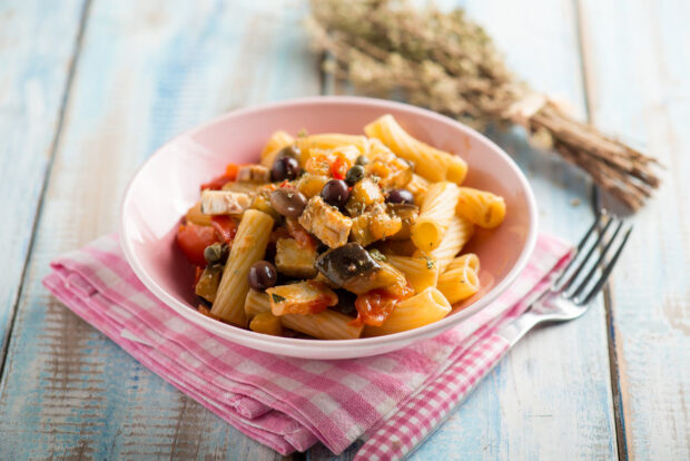 Pasta melanzane e tonno