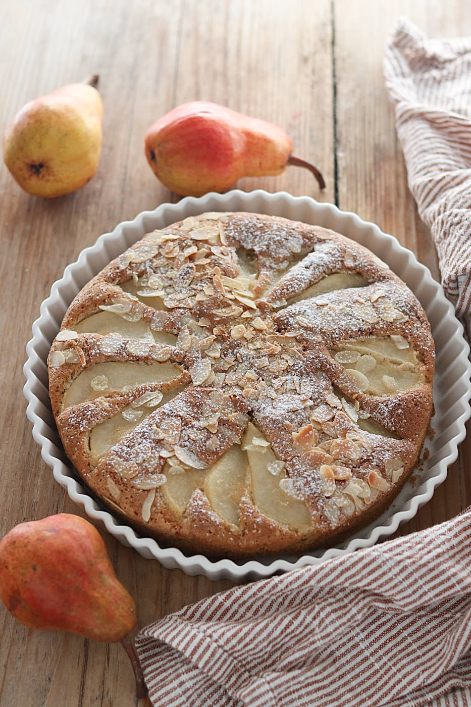 Torta di pere e mandorle