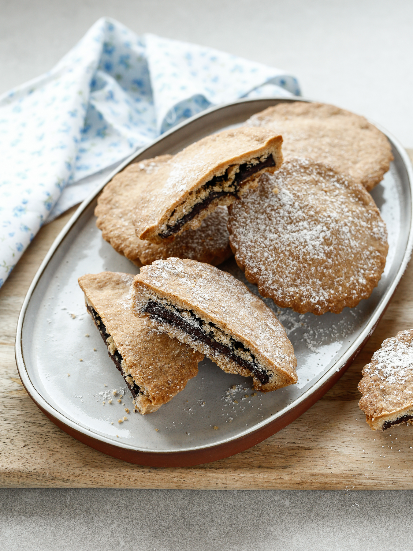 Bocconotti alla crema di nocciole