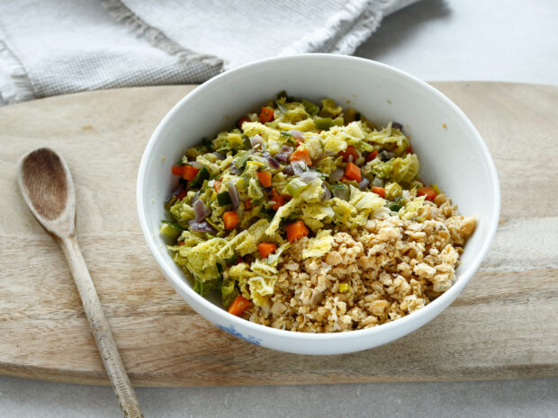 Involtini di pasta fillo con ceci e verdure di stagione