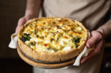 Quiche, la torta salata per eccellenza: versione originale con varianti e ricette sfiziose