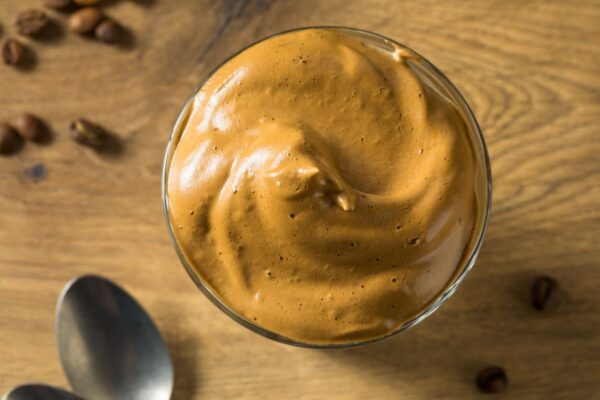 Crema al caffè fatta in casa, come farla perfetta e quale ingrediente non deve mancare
