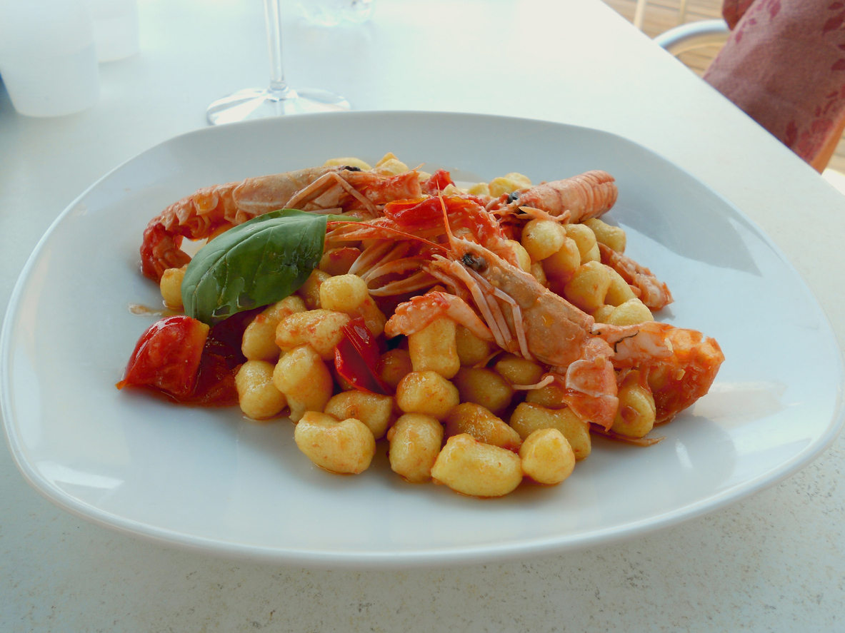 Ricetta per fare degli gnocchi mari e monti cremosi e sfiziosi