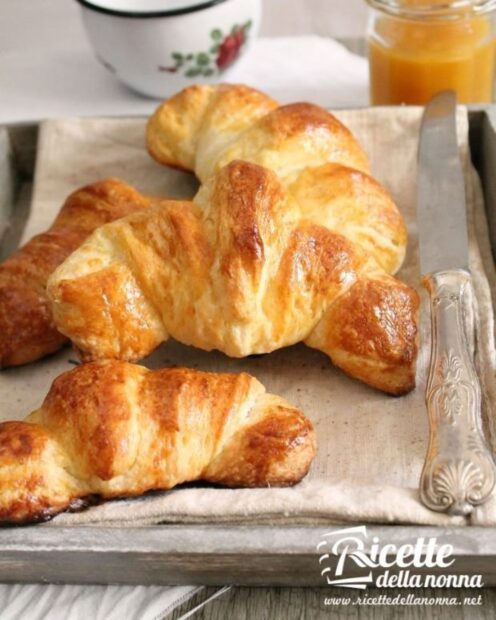 ricetta-passo-passo-dei-croissant-fatti-in-casa-buoni-come-al-bar