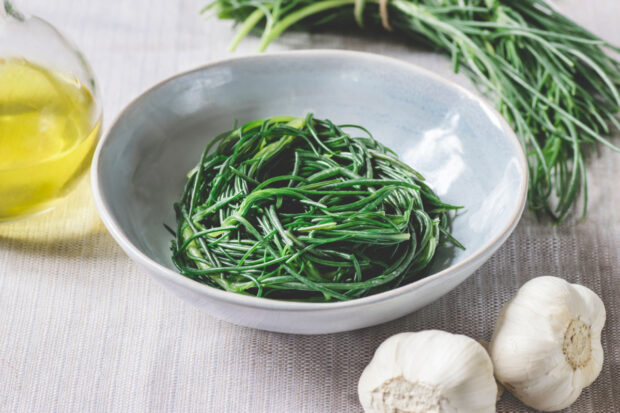 Barba di frate, o agretti