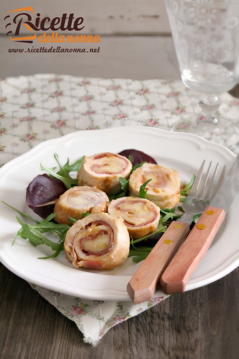 Involtini di petto di pollo, speck e provola