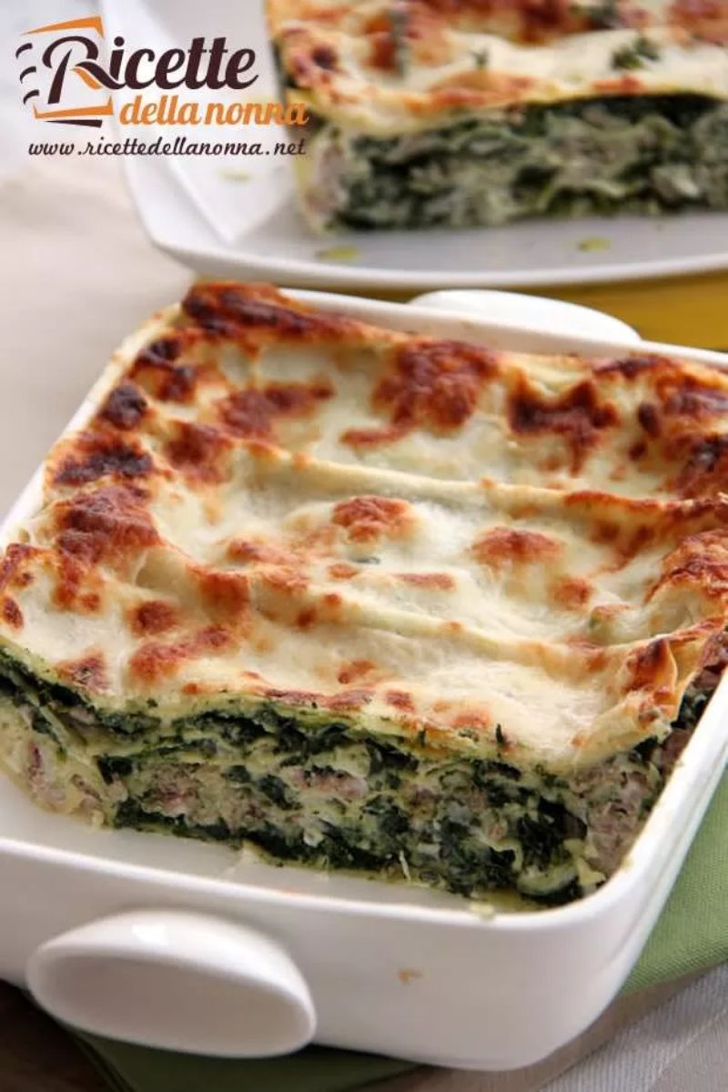 Lasagna bianca spinaci e salsiccia