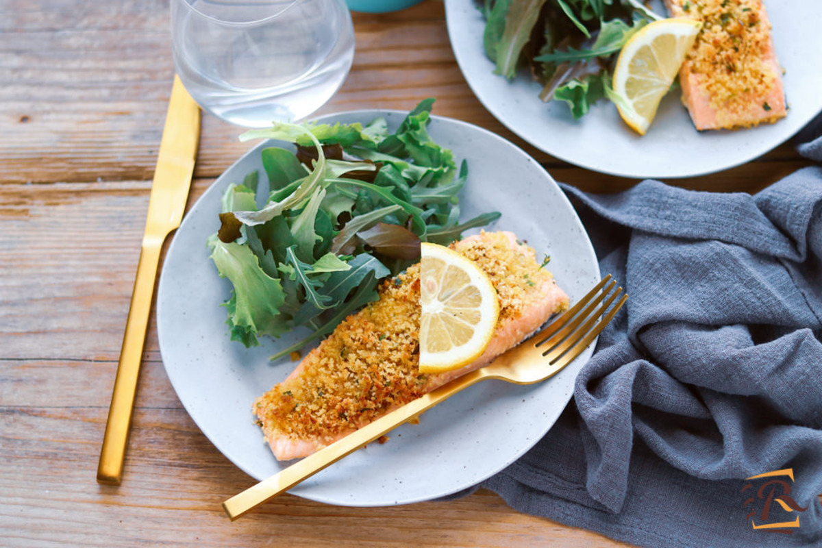 Cerchi una ricetta facile e veloce per cucinare il salmone? Eccola: il segreto è in 2 ingredienti della panatura