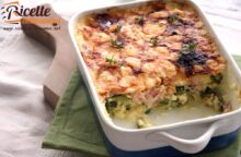 È un vero piatto risolvi-cena: ricetta con prosciutto e formaggio e come farla anche in versione vegetariana