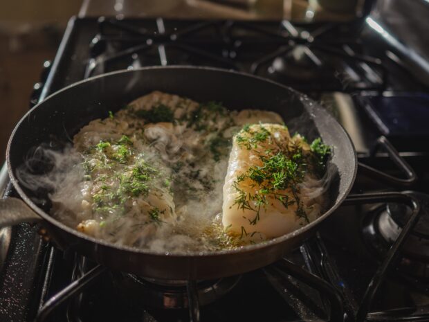merluzzo fritto con salsa al miele e alle alici