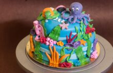 Una torta che fa venire subito voglia di vacanze al mare: come fare la torta marina perfetta anche per un compleanno